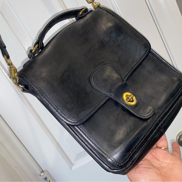 Vintage Coach 1980’ cross body Bag - Picture 14 of 15